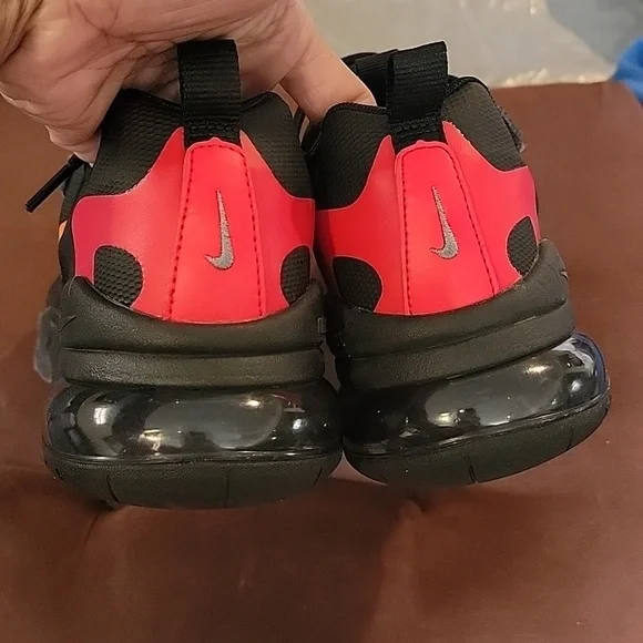 Nike - Picture 6 of 10